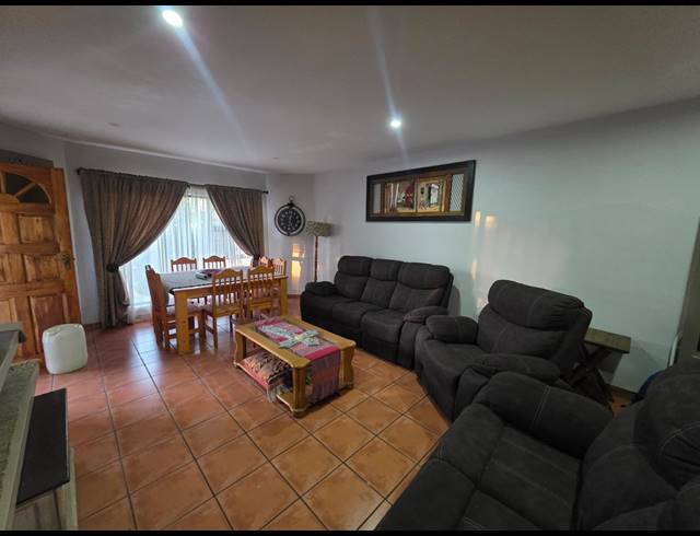 3 BEDROOM TOWNHOUSE TO LET IN VAALPARK